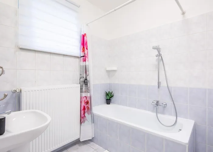 Two Bedrooms With Free Garage In The Downtown * 부다페스트