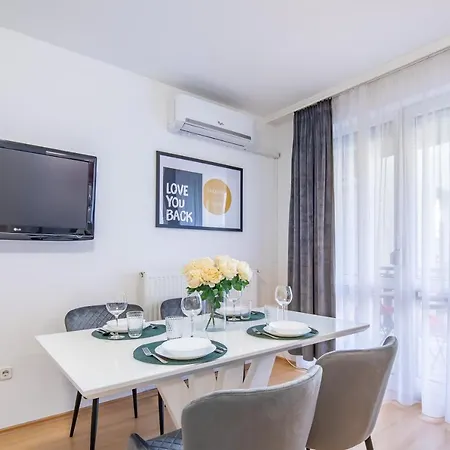 Two Bedrooms With Free Garage In The Downtown Budapest