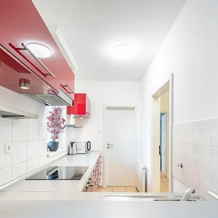 Two Bedrooms With Free Garage In The Downtown * Budapest